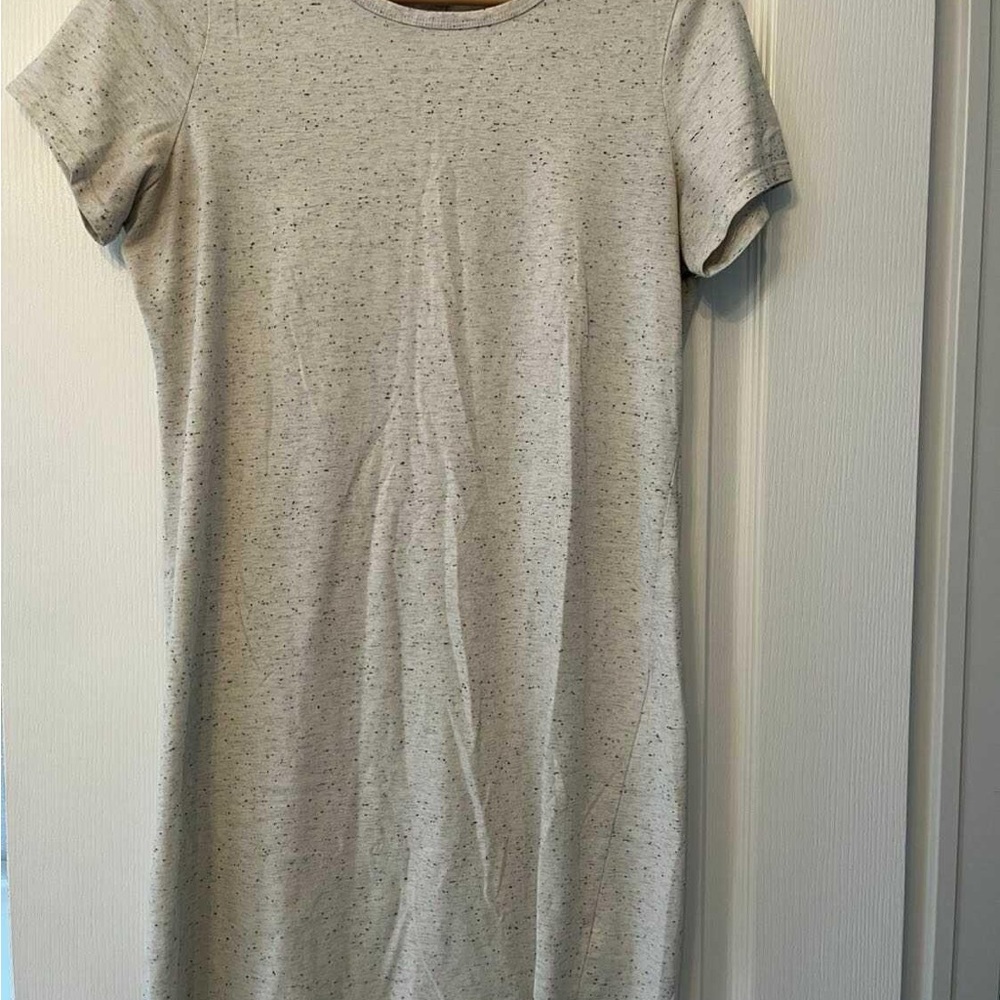 Old Navy Light Gray Speckled Tee Dress